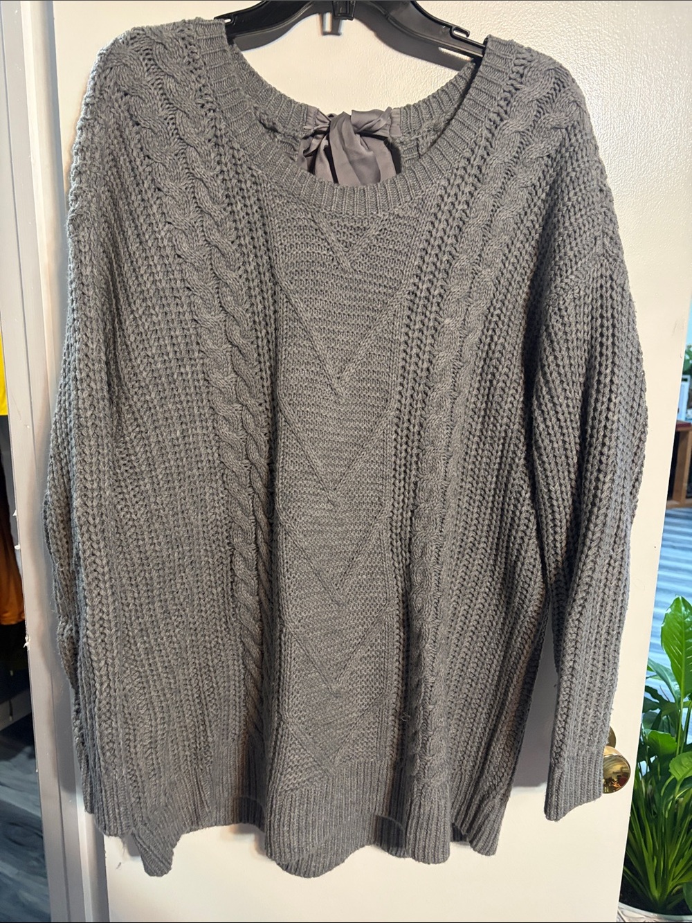 Women's Gray Cable Crewneck Sweater - Classic Knit